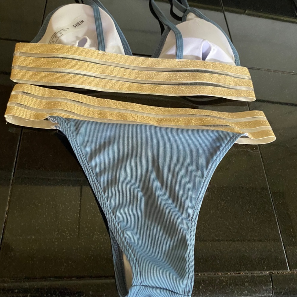 Shein - Picture 5 of 11